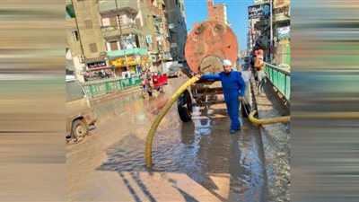 إزالة آثار الأمطار من شوارع قرى ومدن الشرقية