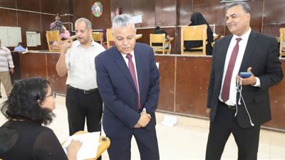 رئيس جنوب الوادي يُشدد على إمداد لجان الإمتحانات بالمياه الباردة