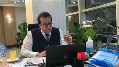 عبد الغفار يتابع مع قيادات الصحة الوضع الوبائي وتحديث بروتوكول علاج كورونا