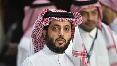 تركي آل شيخ يمازج رامز جلال: جاي تتكرم وانت لابسلي ترتر