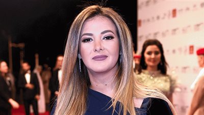 دنيا سمير غانم بإطلالة سوداء من حفل جوائز Joy Awards (صور)