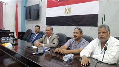 رئيس مدينة قوص يلتقي بعمد ومشايخ القري بقنا