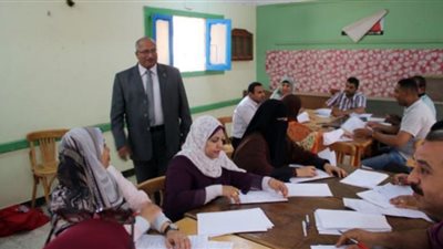 وكيل تعليم بني سويف يتفقد مقر لجنة تقدير الدرجات للدبلومات الفنية
