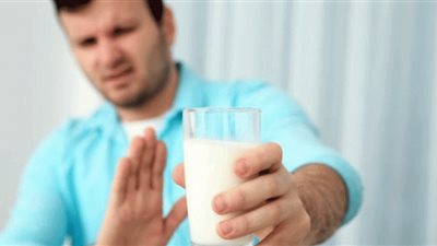 5 أعراض تدل إنك مصاب بحساسية الألبان