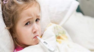 منها الإسهال.. 5 أعراض نادرة لمتحور أوميكرون تظهر على الأطفال