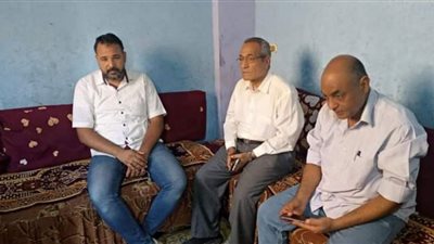 فريق الطب الوقائي يطمئن على حالة ممرضه عقرها كلب بفرشوط