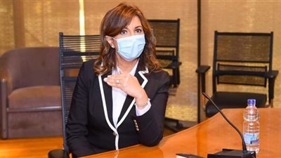 وزيرة الهجرة تكشف ملابسات عوده جثمان الراحله 