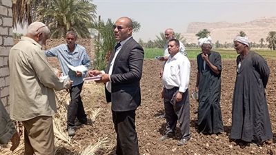 لجنة من هيئة المساحة لتحديد نقاط الحيز العمراني الجديد بأبومناع غرب بدشنا