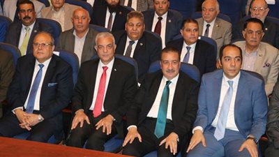 رئيس جامعة المنوفية يشهد احتفال المحافظة بعيدها القومى بقصر الثقافة