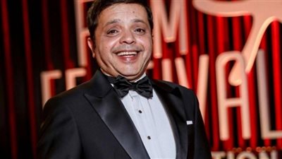 شاهد.. حريق هائل في منزل محمد هنيدي: بيتي ولع فجأة| السبب كارثة (تفاصيل)