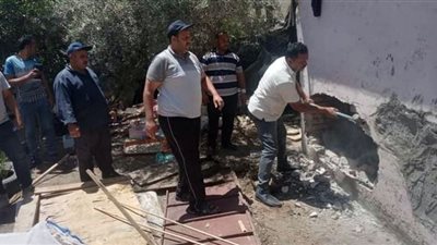 إزالة حظائر طيور مخالفة في حي سكني بالعاشر من رمضان