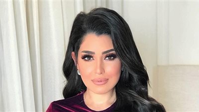 أمام طاولة البلياردو.. أيتن عامر تستعرض أنوثتها بالأسود عبر إنستجرام