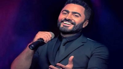 تامر حسني يتجه للمطار انطلاقًا لحفله بجدة.. الليلة