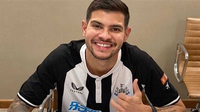 نيوكاسل يدعم صفوف للبقاء بالممتاز بضم البرازيلي جيمارايش