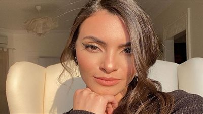 بالأحمر الصارخ.. كارمن سليمان تُهنئ المنتخب المصري بتأهله لنصف نهائي كأس الأمم الأفريقية