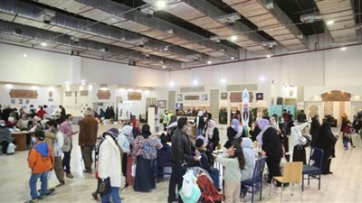 50 ألف زائر في رابع أيام معرض القاهرة الدولي للكتاب