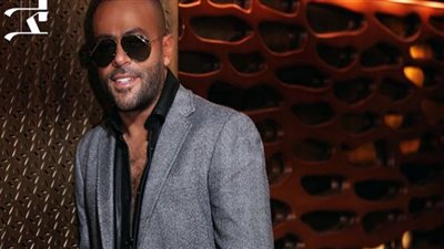 تامر عاشور يشوق جمهوره بأغنية جديدة.. الليلة