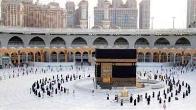 رأيان أحدهما يجبر بدم.. الحلق أو التقصير في العمرة