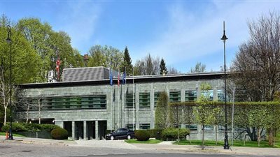 بولندا تقرر تسليم أوكرانيا أسلحة دفاعية