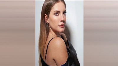 بفستان مثير.. إيدا إيجي تهوس المشاهدين في حفل ديزني