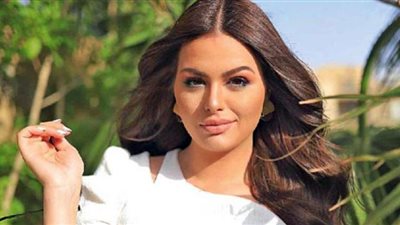 بإطلالة جذابة هنادي مهنا تخطف أنظار جمهورها (صور)