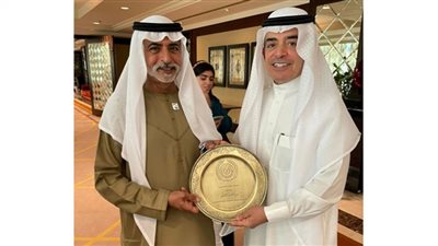 مجلس المرأة العربية يكرم المدير العام للإيسيسكو ويمنحه درع التميز الذهبي 2022