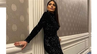 فضفاض و راقي .. إلهام علي تخطف الأضواء في حفل توزيع جوائز Joy awards