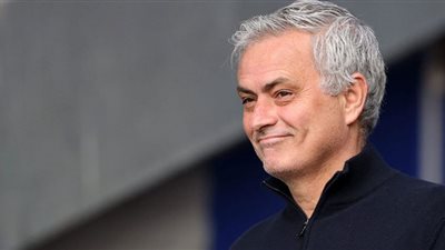 مورينيو يعود لكامب نو في مواجهة برشلونة وديا