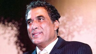 عايزين حقه.. شقيقة أحمد زكي تستغيث بوزيرة الثقافة