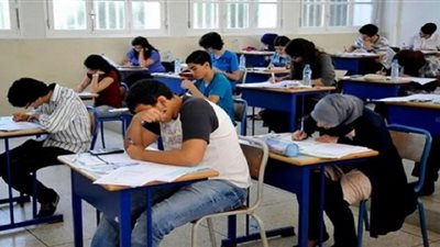 جدول امتحانات الثانوية العامة 2022 جميع المواد للقسمين العلمي والأدبي