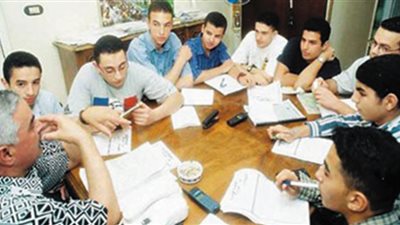 بيزنس المراجعة النهائية.. يبتز جيوب أولياء الأمور