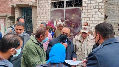 المنيا تراجع سير العمل بمنظومة الاشتراطات البنائية بمطاى