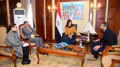 كواليس لقاء وزيرة الهجرة وإمام الجمعية المصرية بملبورن الإسترالية صاحب جائزة التعددية الثقافية