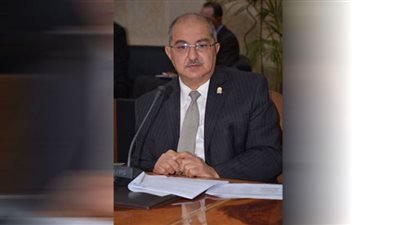 محافظ أسيوط يشدد على تطبيق الإجراءات الاحترازية والوقائية لمواجهة فيروس كورونا