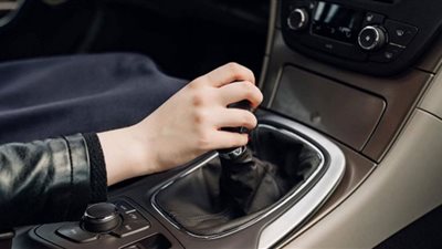 من المنزل.. خطوات تجديد الرخصة إلكترونيًا