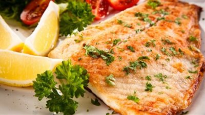 لبشرة صافية.. طريقة تحضير سمك فيليه بالفلفل الألوان