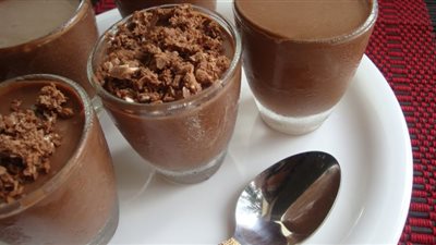 أضيفي السعادة ليومك واصنعي مهلبية الشوكولاتة اللذيذة