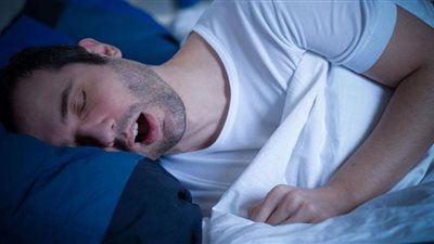بطريقة بسيطة.. كيف تقضي على مشكلة الشخير أثناء نومك