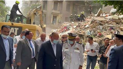 6 جثث في انهيار عقار الوايلي