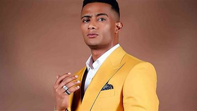 شاهد.. محمد رمضان يدخل حفلته بالأردن بسيارة لامبورجيني