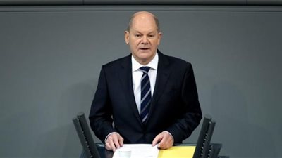 بعد ماكرون.. مستشار ألمانيا يتحدث عن زيارة لموسكو