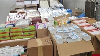 ضبط سيارة محملة بمستلزمات طبية غير خالصة الرسوم الجمركية بالوادي الجديد