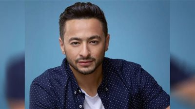 حمادة هلال يحتفل بنجاح 