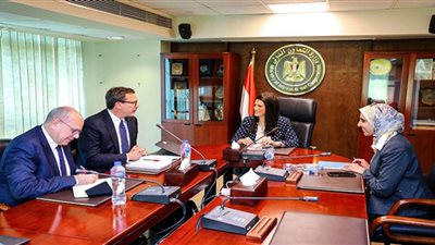 المشاط تبحث مع كبير مستشاري البنك الدولي سبل دعم مصر للتحضير لقمة المناخ