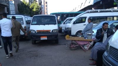 بعد ذيادة اسعار الوقود.. هدوء بمواقف السرفيس ومحطات الوقود بالدقهلية