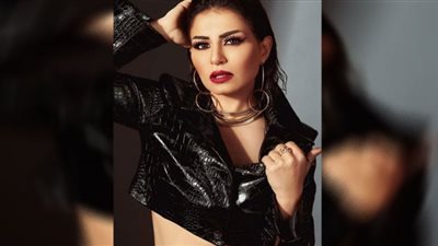 صور| منة فضالي تستعرض جمالها داخل أحد المقاهي في أحدث ظهور