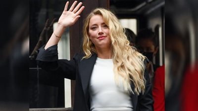 آمبرهيرد تتسوق داخل متجر ملابس بأسعار مخفضة| شاهد