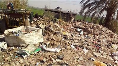 حملات للنظافة ورفع الإشغالات بشوارع المنشاه بسوهاج