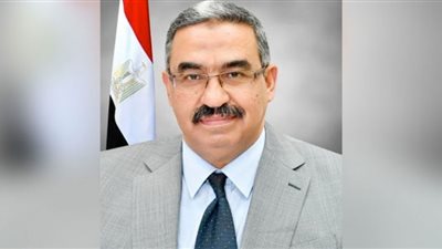 ميناء الإسكندرية: 27 سفينة تباشر عملها رغم سوء الأحوال الجوية