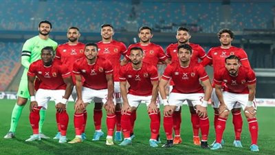 وليد سليمان والشحات على دكة بدلاء الأهلي أمام الزمالك في القمة 124